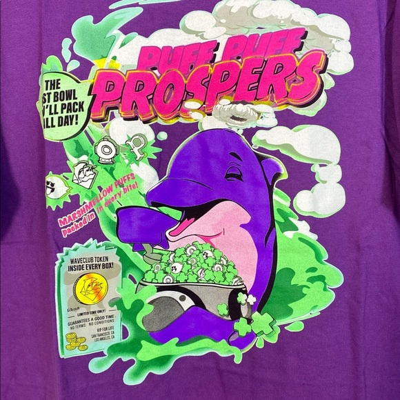 Pink + Dolphin Purple Graphic T-Shirt with Dolphin Design size Large - Picture 4 of 7